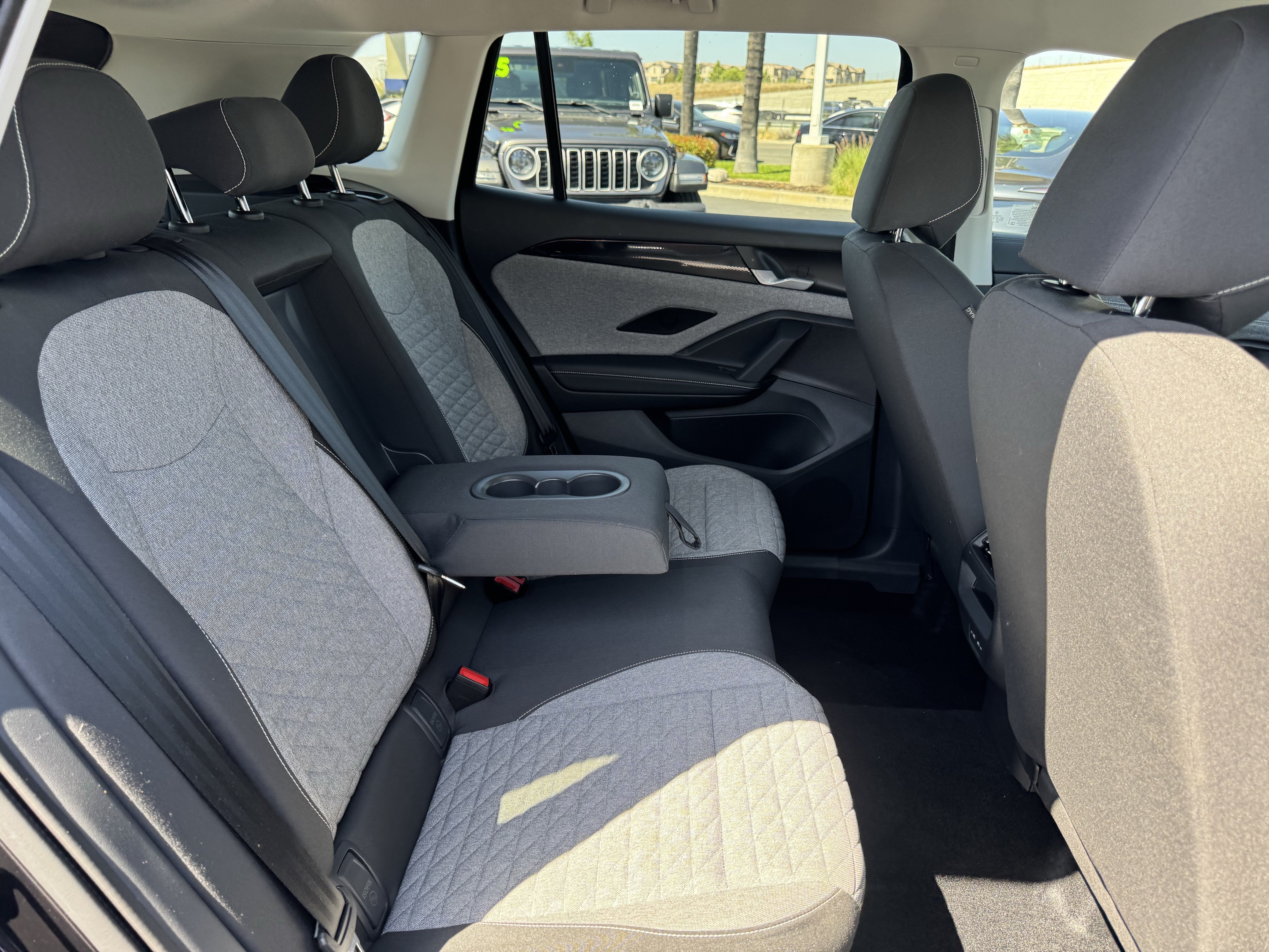 Certified 2025 Volkswagen Tiguan S FWD image 31