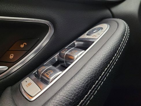 Used 2016 Mercedes-Benz C 300 Sedan image 27
