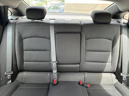 Used 2019 Chevrolet Malibu LT FWD image 18