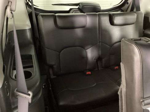 Used 2012 Nissan Pathfinder Silver w/ Protection Pkg AWD/4WD image 12