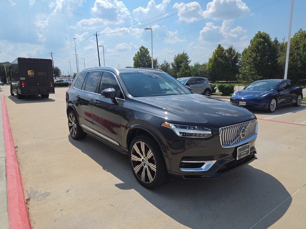 Used 2025 Volvo XC90 T8 Plus AWD/4WD image 1