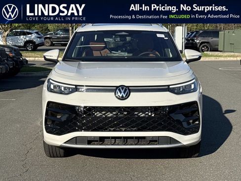 New 2026 Volkswagen Tiguan SEL R-Line AWD/4WD image 7