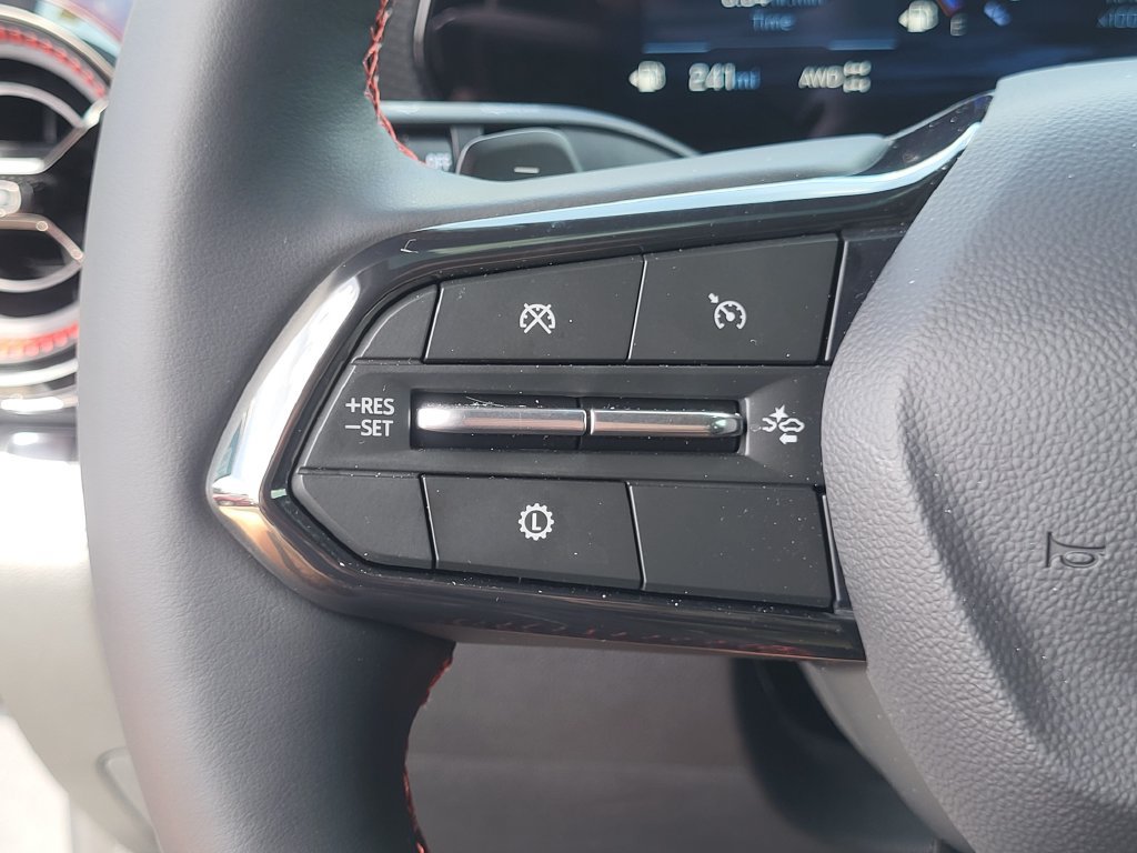 Used 2026 Chevrolet Equinox RS w/ Convenience Package III AWD/4WD image 19