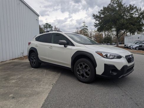 Used 2022 Subaru Crosstrek 2.5i Sport w/ Moonroof Package image 2