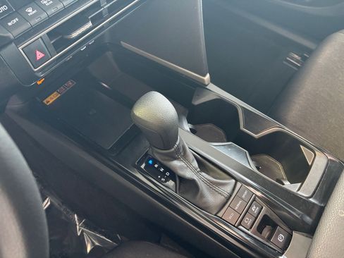 Used 2025 Toyota Camry LE image 43