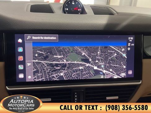 Used 2022 Porsche Cayenne AWD/4WD image 32