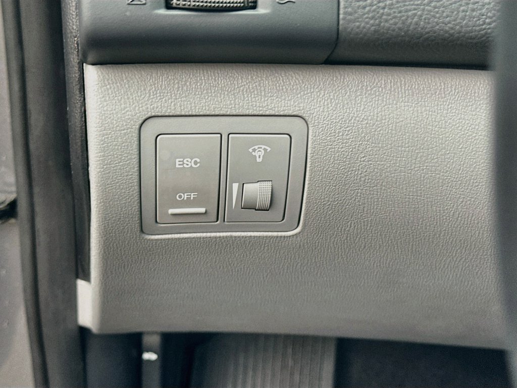 Used 2010 Hyundai Elantra SE FWD image 10