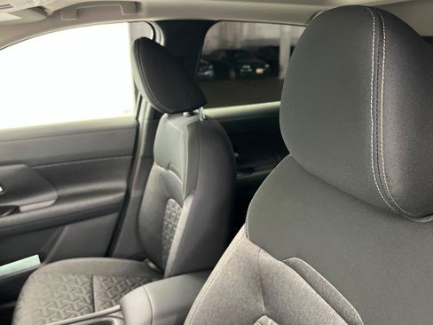 New 2026 Nissan Kicks SV w/ SV Premium Package FWD image 16