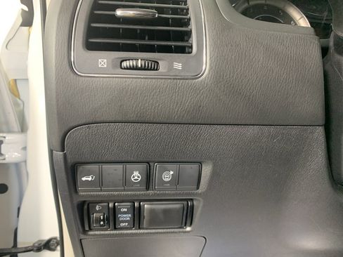 Used 2018 INFINITI QX80 2WD w/ Driver Assistance Package image 17