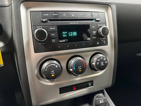 Used 2010 Dodge Challenger SE RWD image 20
