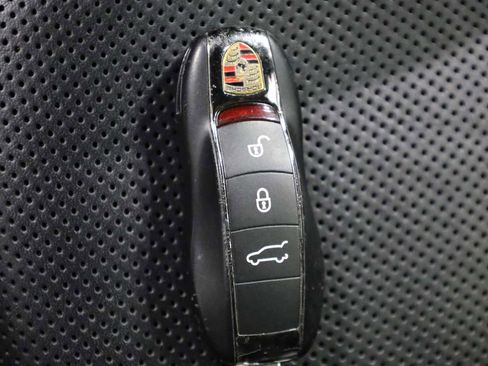 Used 2018 Porsche Cayenne GTS image 51