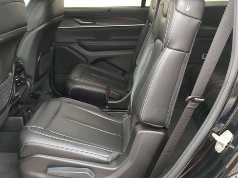 Used 2023 Jeep Grand Cherokee L Limited w/ Luxury Tech Group II image 19