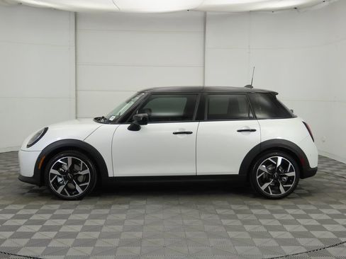 New 2026 MINI Cooper 4-Door Hardtop image 8