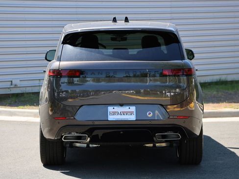 New 2026 Land Rover Range Rover Sport Dynamic SE AWD/4WD image 3
