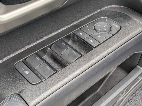 Used 2025 Toyota 4Runner Limited AWD/4WD image 19