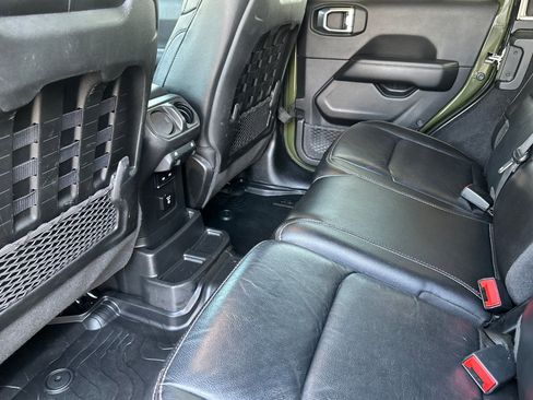 Used 2021 Jeep Wrangler Unlimited Rubicon image 12