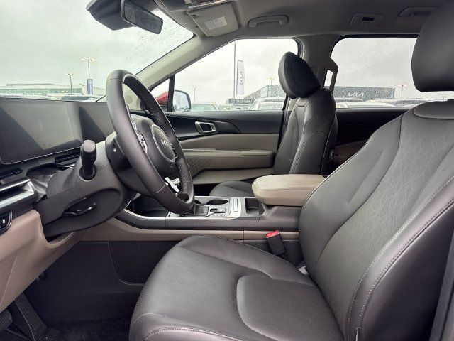 Certified 2026 Kia Carnival FWD image 19