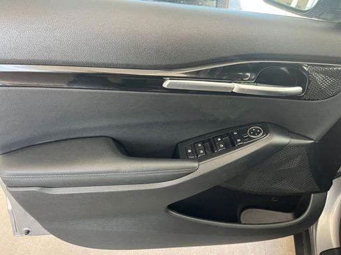 Used 2025 Kia Seltos S FWD image 18