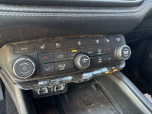 Used 2021 Dodge Durango SRT Hellcat w/ Technology Group image 12