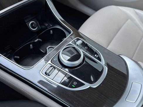 Used 2019 Mercedes-Benz GLC 300 image 19