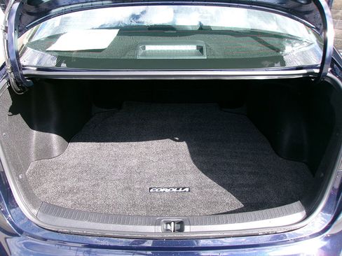 Used 2023 Toyota Corolla LE w/ Carpet Mat Package (TMS) image 13