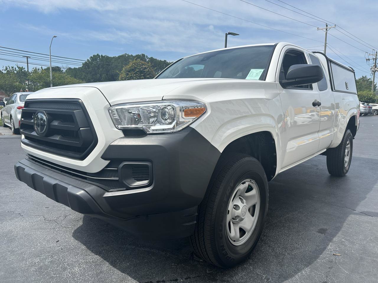 Used 2022 Toyota Tacoma SR RWD image 3