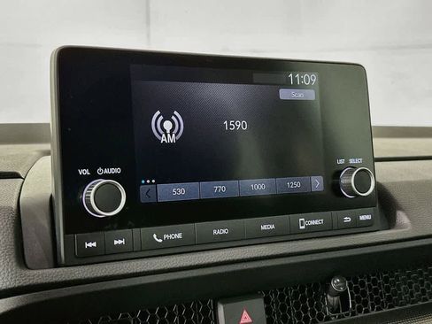 Used 2025 Honda CR-V EX image 17