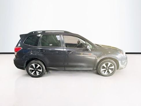 Used 2017 Subaru Forester 2.5i Limited image 5