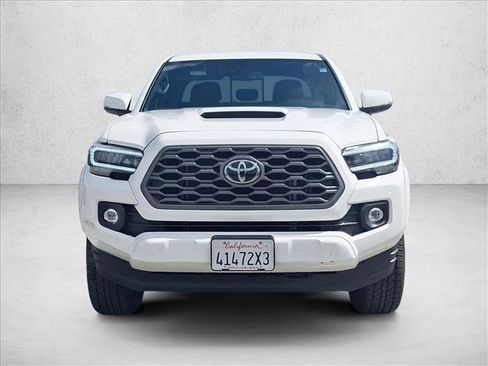 Used 2023 Toyota Tacoma TRD Sport image 2