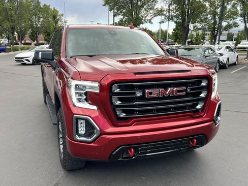 Used 2022 GMC Sierra 1500 AT4 w/ AT4 Premium Package AWD/4WD image 4