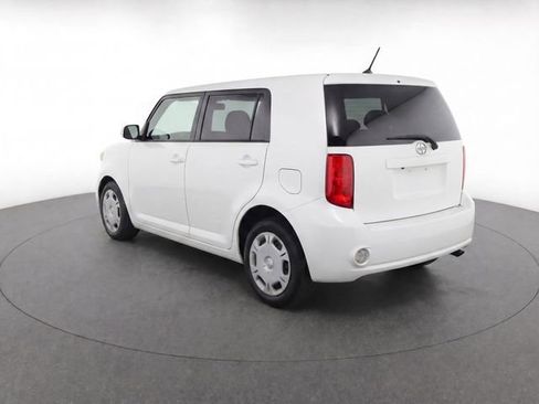 Used 2009 Scion xB FWD image 5
