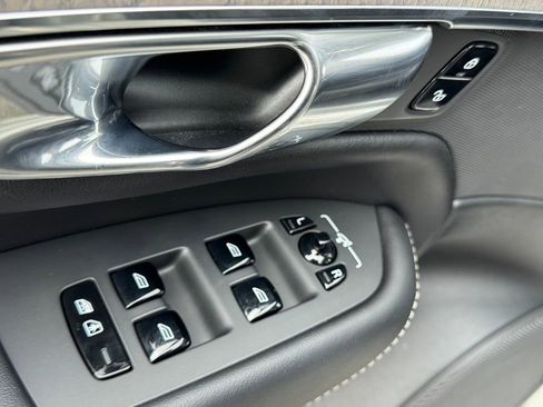 Used 2022 Volvo XC90 T6 Inscription w/ Advanced Package image 12