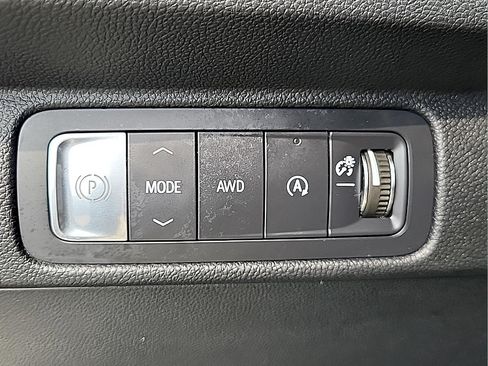 Used 2025 Chevrolet Traverse RS w/ LPO, Floor Liner Package AWD/4WD image 23