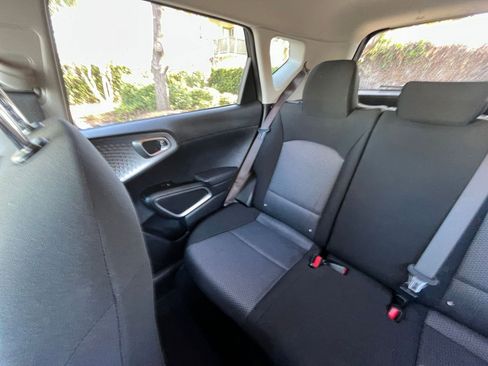 Used 2025 Kia Soul LX w/ LX Technology Package image 37
