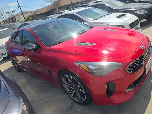 Used 2018 Kia Stinger GT2 image 1