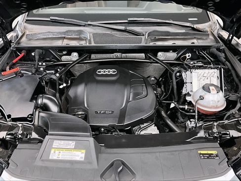 Used 2020 Audi Q5 Premium w/ Convenience Package image 30