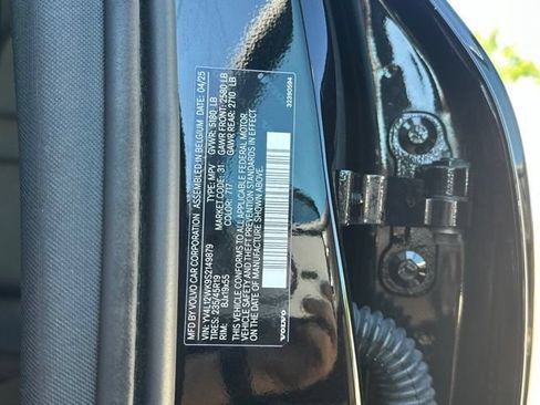 Certified 2025 Volvo V60 B5 Cross Country Plus AWD/4WD image 31