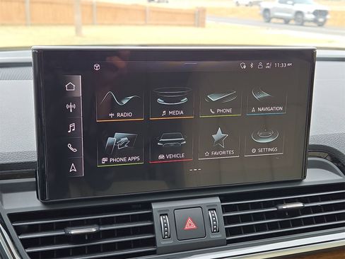 Used 2023 Audi Q5 2.0T Premium w/ Convenience Package image 19