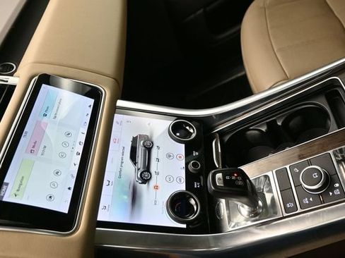 Used 2019 Land Rover Range Rover Sport HSE AWD/4WD image 19
