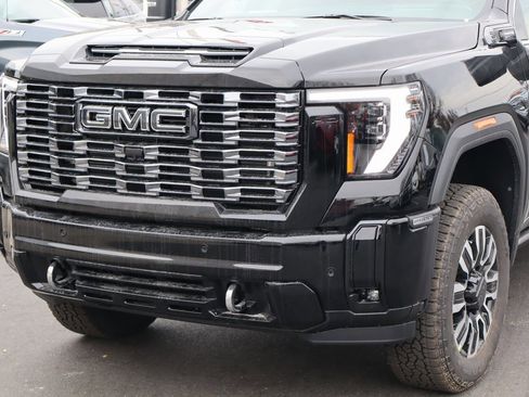 New 2026 GMC Sierra 2500 Denali Ultimate image 4