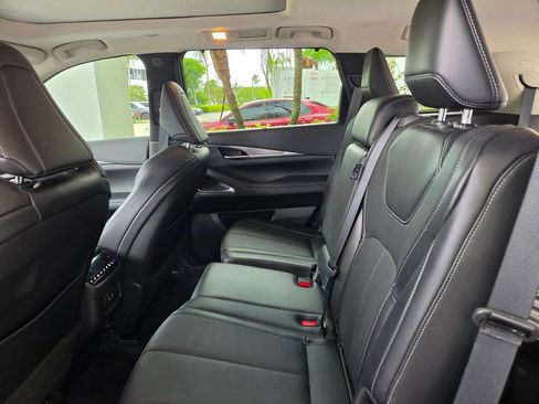 Used 2026 INFINITI QX60 Luxe w/ Cargo Package FWD image 21
