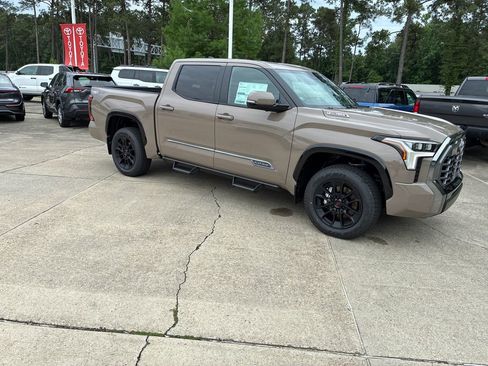 New 2026 Toyota Tundra Limited AWD/4WD image 9