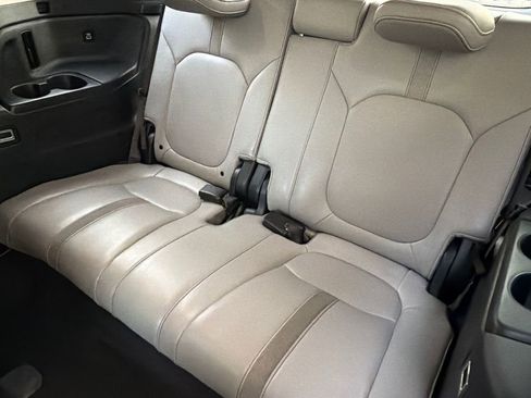 Used 2023 Honda Pilot EX-L image 17