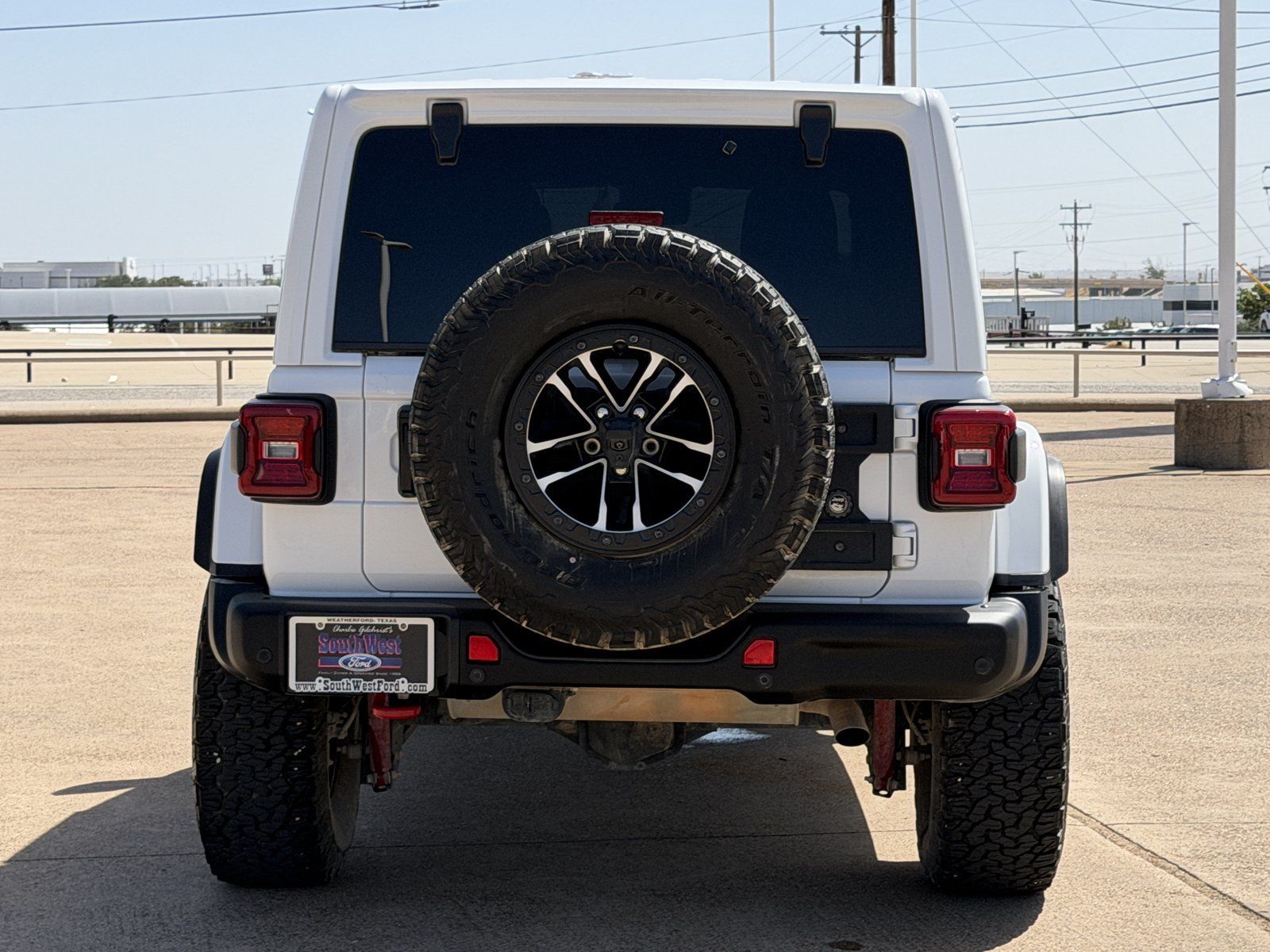 Used 2024 Jeep Wrangler Unlimited Rubicon AWD/4WD image 5