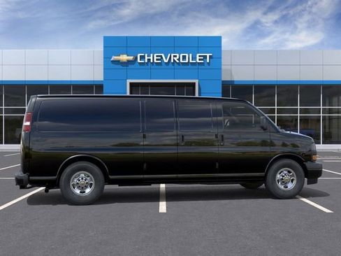 New 2026 Chevrolet Express 3500 Work Van w/ Driver Convenience Package image 6