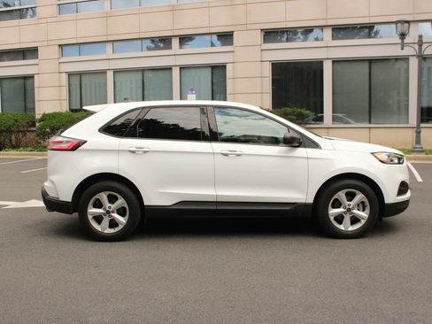 Used 2020 Ford Edge SE FWD image 6
