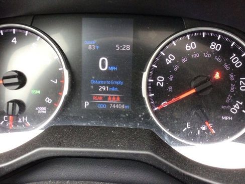 Used 2020 Toyota RAV4 XLE w/ Convenience Package AWD/4WD image 8