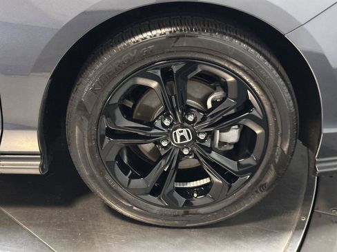 Certified 2025 Honda Accord SE image 17