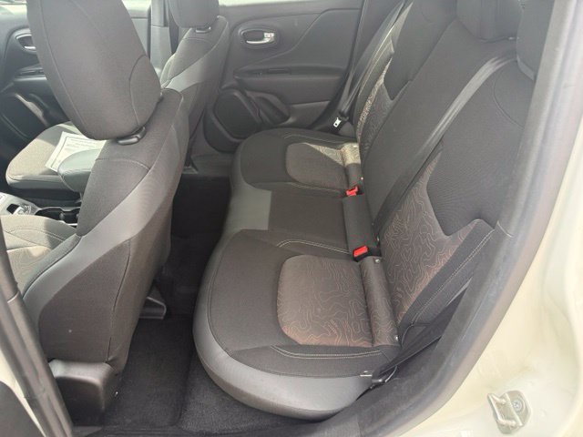 Used 2023 Jeep Renegade Latitude AWD/4WD image 12