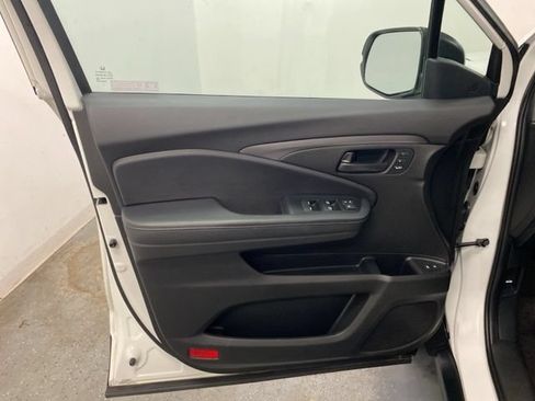 Used 2023 Honda Passport EX-L image 27